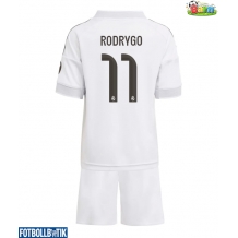 Real Madrid Rodrygo Goes #11 Hemmatröja Barn 2025-26 Kortärmad (+ Korta byxor)